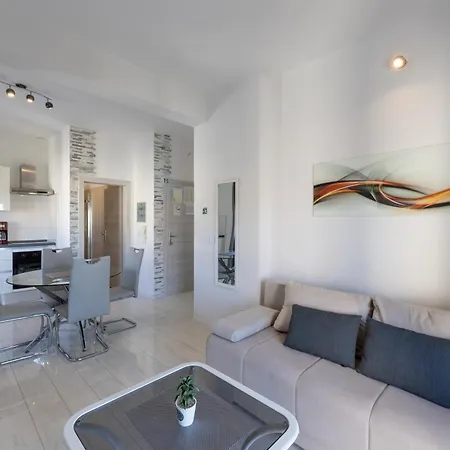 Apartment Bilopavlovic *