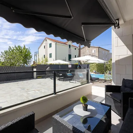 Bilopavlovic Apartment