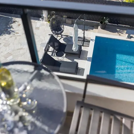 Bilopavlovic * Kaštela