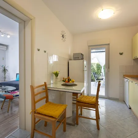Bilopavlovic Apartman Kaštela